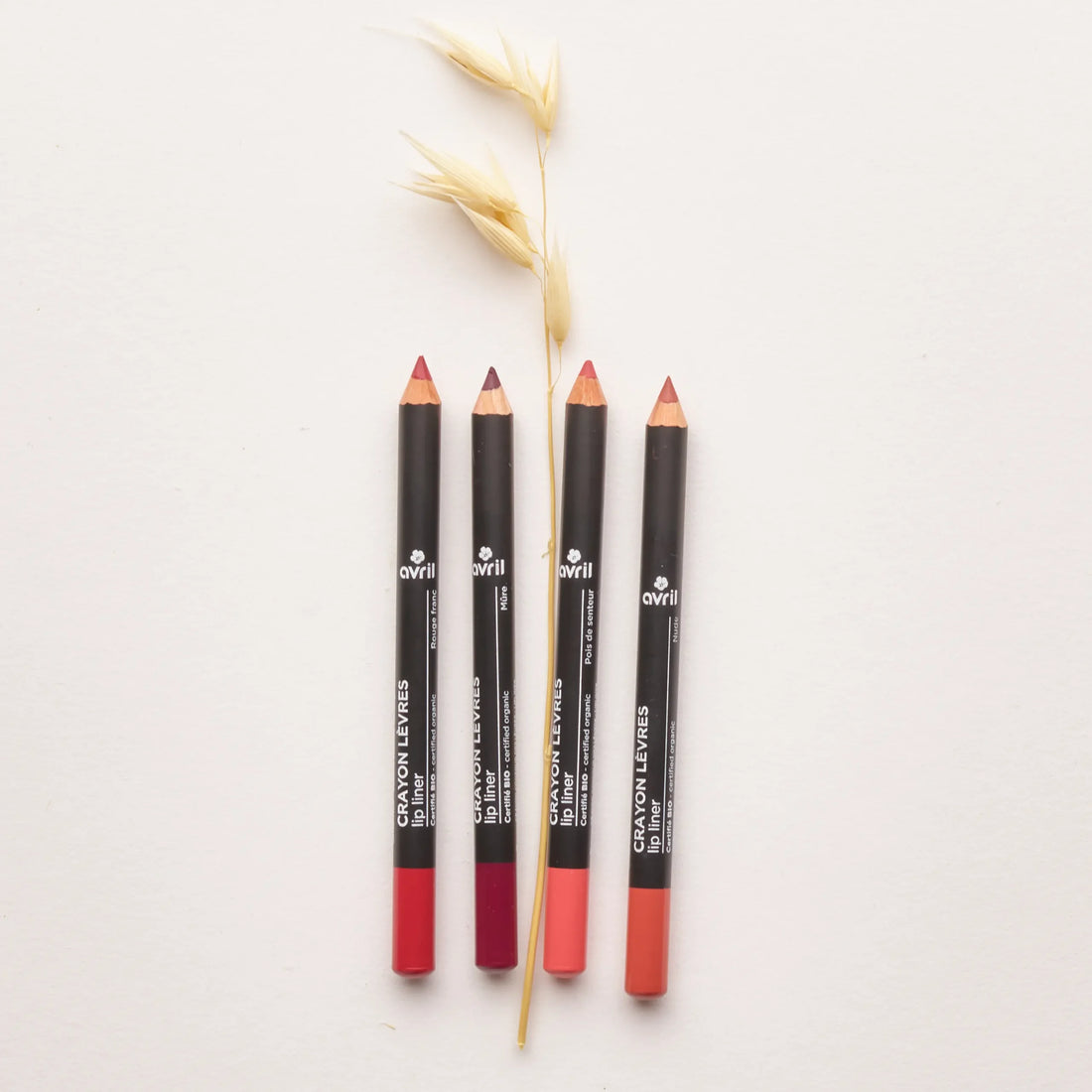 Eyeliner Stift Vert Camouflage – Tarn-Grün – Feine, präzise Spitze | Avril